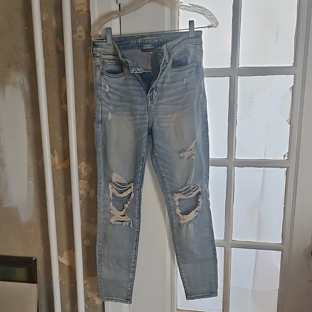 Light Blue Distressed Jeans American Eagle